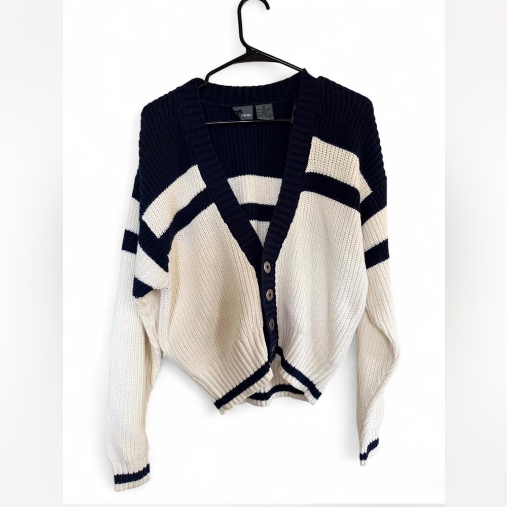 Vintage Liz Wear Navy and Cream Women's Cardigan Sweater